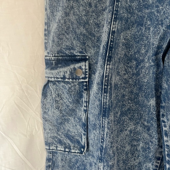 NWT future Collective woman’s size 20/22 acid wash jeans - Picture 3 of 6